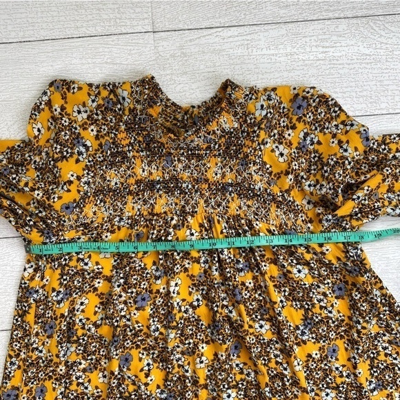 Free People Yellow Flowers I. her Hair Boho Smocked top size S - Picture 9 of 11
